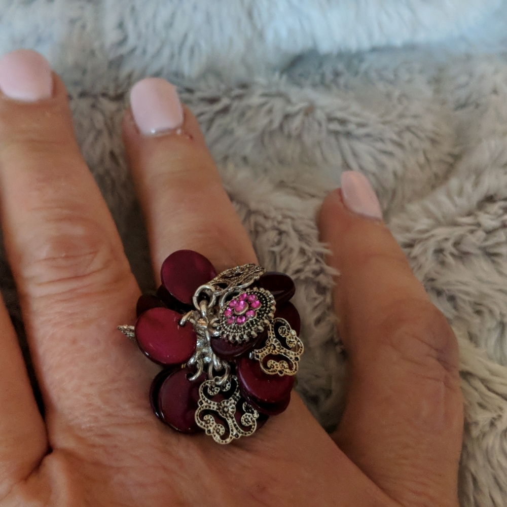Fun stretch ring - Picture 2 of 2